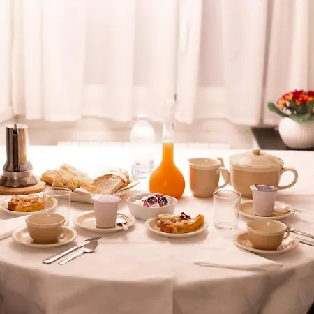 Bed & Breakfast La Casa Del Cuoco - Piccola Con Colazione In Condiviso Con L'host Genua